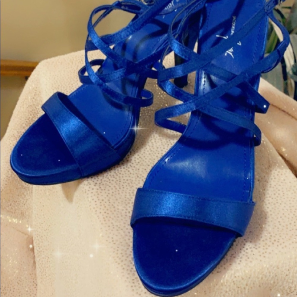 Brand new women’s satin blue dress heels